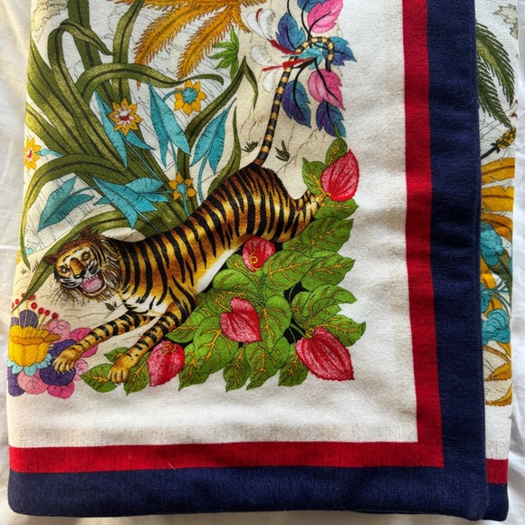 Gucci Savanna Baby Blanket - Picture 11 of 12